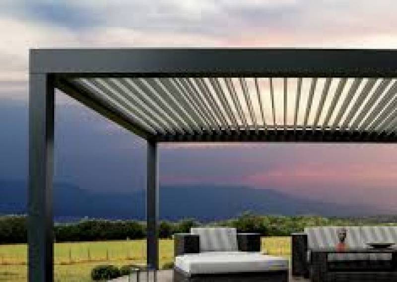 Pergola bioclimatique et protection contre la pluie : mythe ou réalité